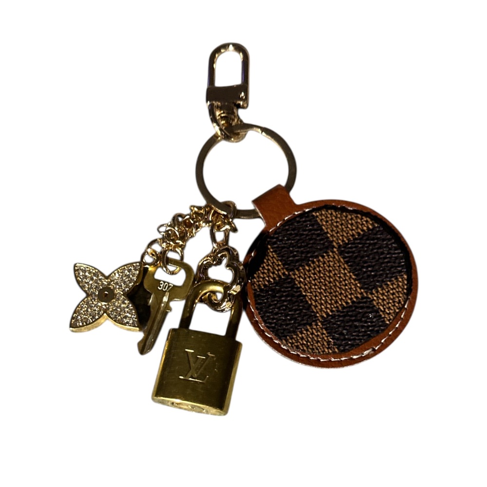 Authentic Louis Vuitton Lock & Key Set with Unbranded Checkered Key Chain